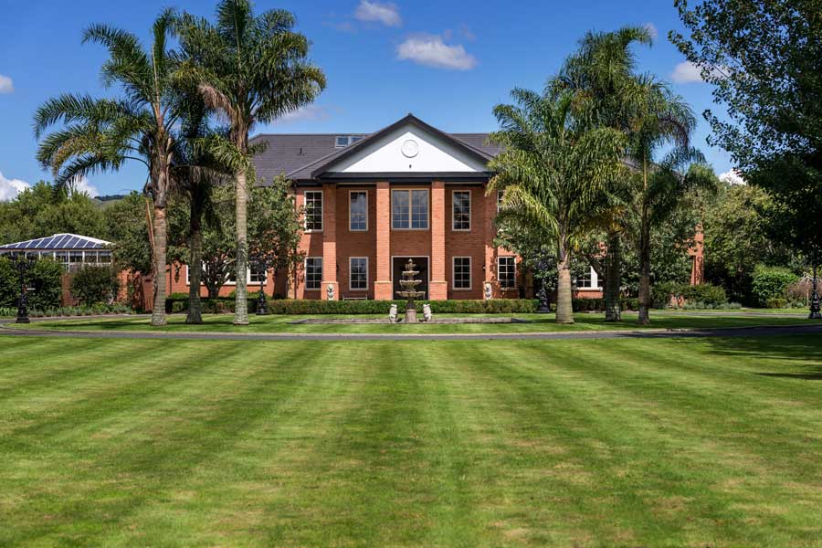 Henley Hotel Cambridge luxury hotel New Zealand
