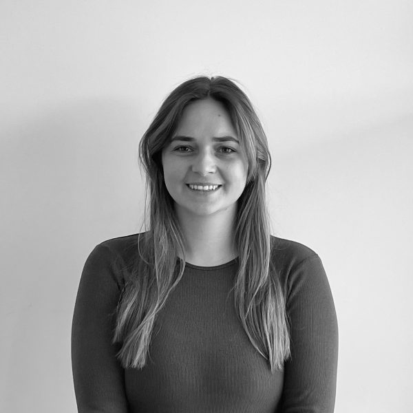 Samantha Wells – Luxury Logistics & Sales Support